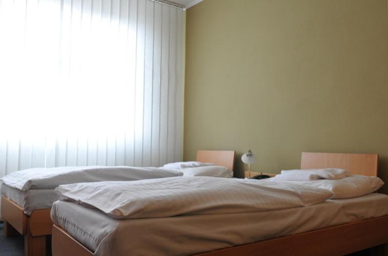 Hotel Luna Garamszentkereszt Szoba fotó